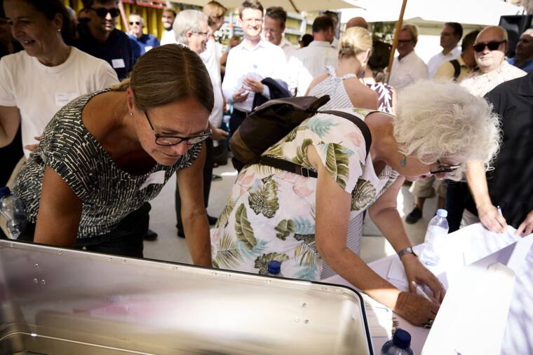 6_98a1290_gute_wunsche_maybe.jpg 6_98a1290_gute_wunsche_maybe.jpg